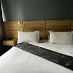 Serendipia The Beautiful 2Br Apartment 302